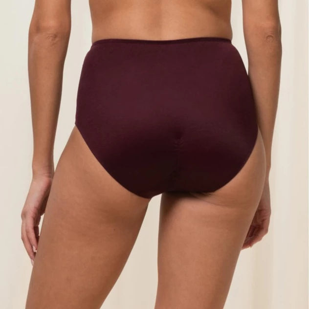 Triumph liekninantys apatiniai