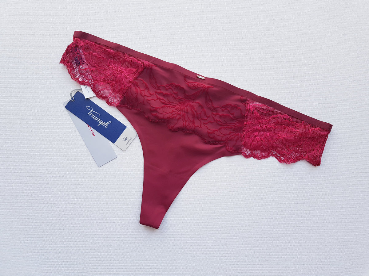 Triumph Opulent Essence Hipster Stringai