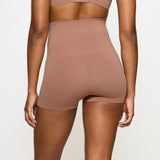 Figūrą formuojantys šortai