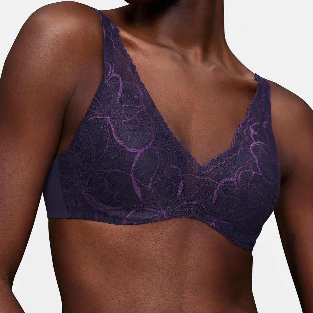 Violetinė nėriniuota liemenėlė Triumph Body Make-Up Illusion Lace WP priartintas vaizdas iš priekio