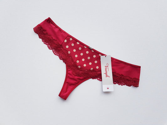 Triumph Marilyn String